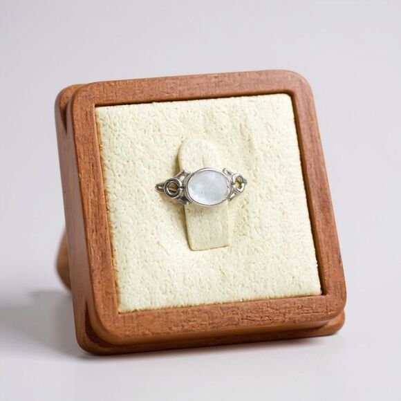 East-to-West Moonstone Ring – Modern Elegance with a Celestial Twist Size 6 - Picture 1 of 5